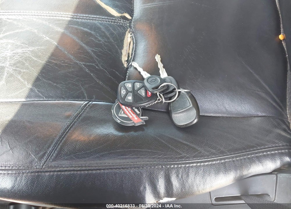 2014 CHEVROLET SUBURBAN 1500 LT VIN: 1GNSCJE09ER247882