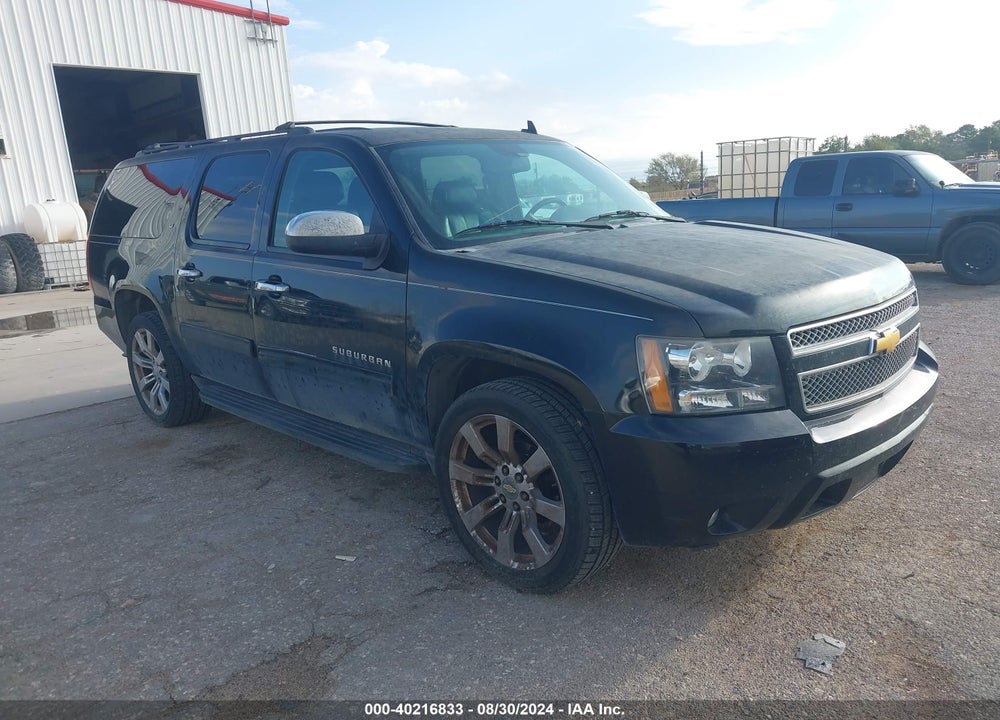 2014 CHEVROLET SUBURBAN 1500 LT VIN: 1GNSCJE09ER247882