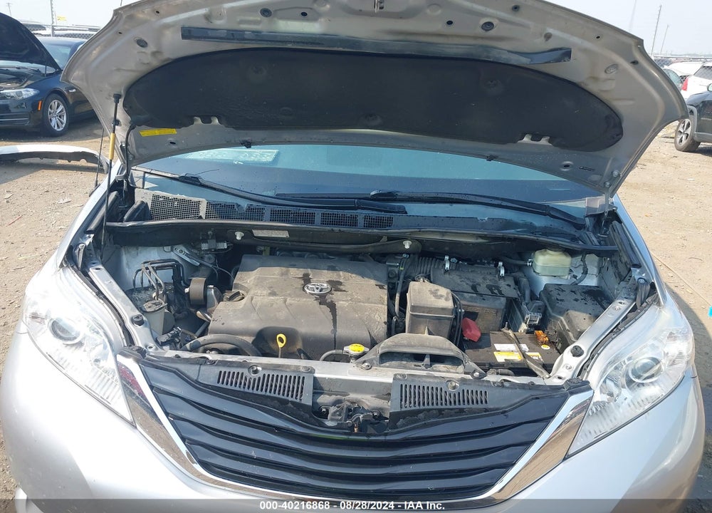 2014 TOYOTA SIENNA LE V6 8 PASSENGER VIN: 5TDKK3DC9ES513759