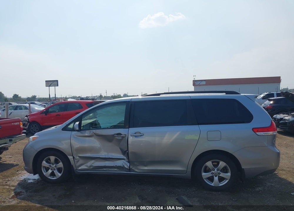 2014 TOYOTA SIENNA LE V6 8 PASSENGER VIN: 5TDKK3DC9ES513759