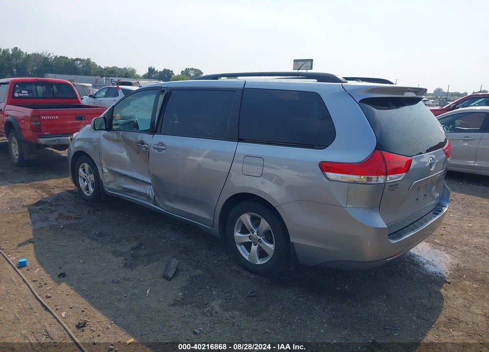 2014 TOYOTA SIENNA LE V6 8 PASSENGER VIN: 5TDKK3DC9ES513759