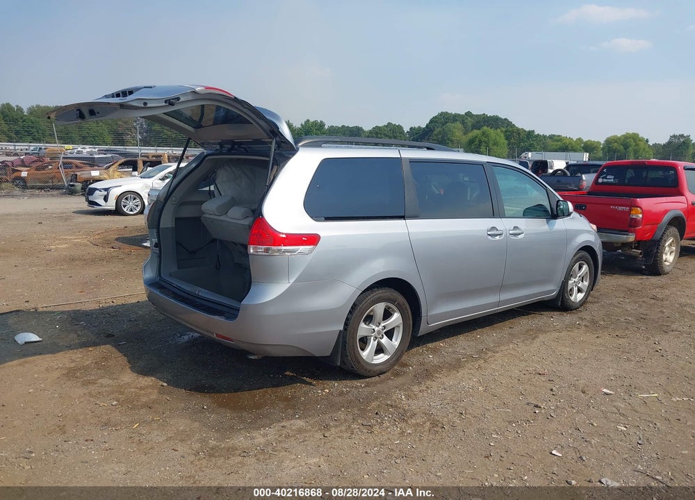 2014 TOYOTA SIENNA LE V6 8 PASSENGER VIN: 5TDKK3DC9ES513759