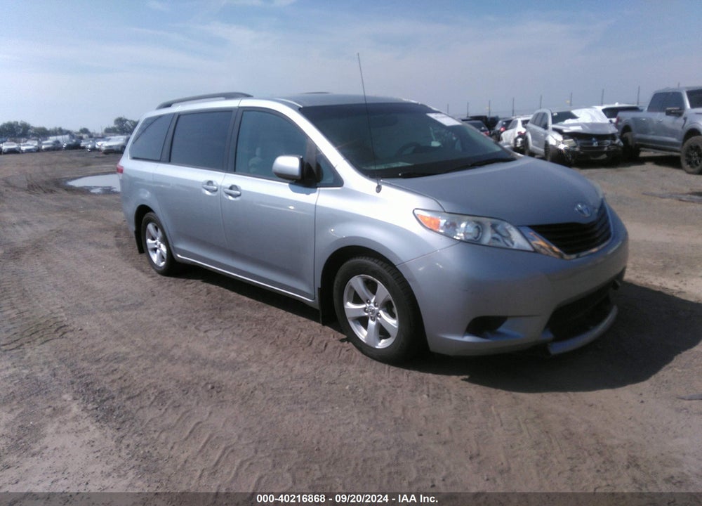 2014 TOYOTA SIENNA LE V6 8 PASSENGER VIN: 5TDKK3DC9ES513759