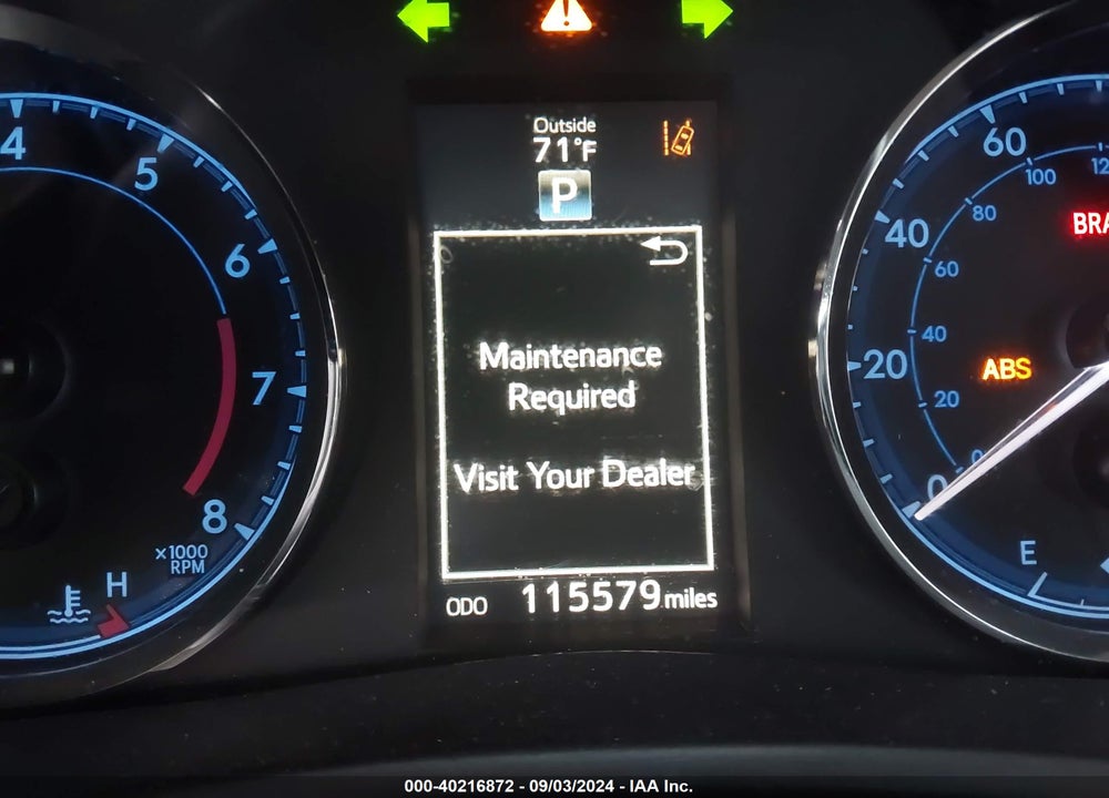 2018 TOYOTA COROLLA SE VIN: 5YFBURHE7JP772052