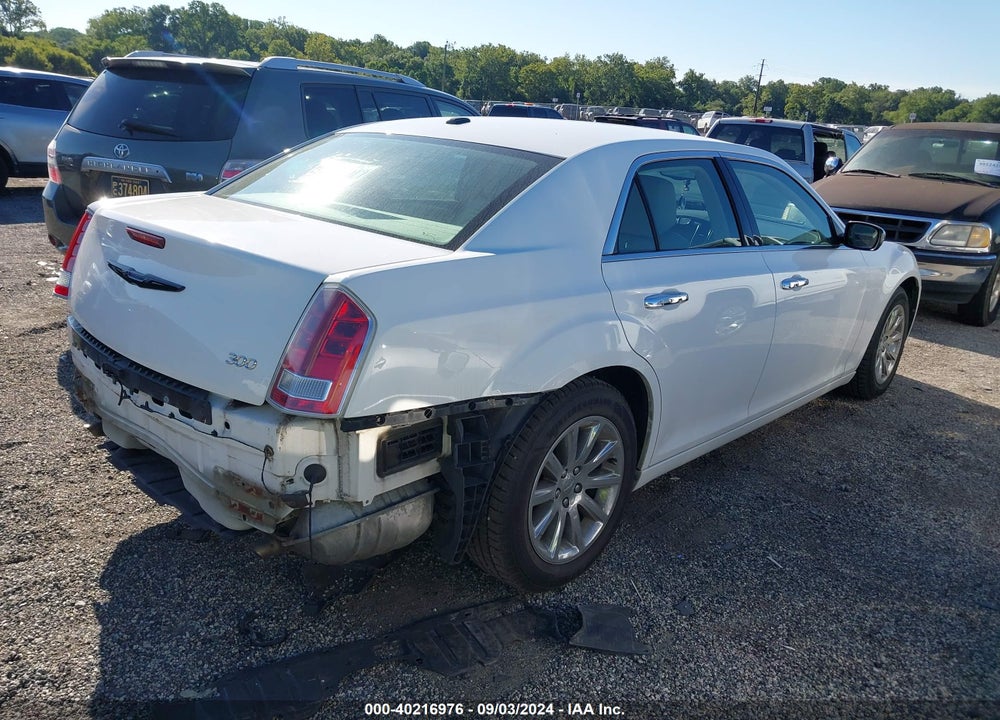 2011 CHRYSLER 300 LIMITED VIN: 2C3CA5CG8BH592413