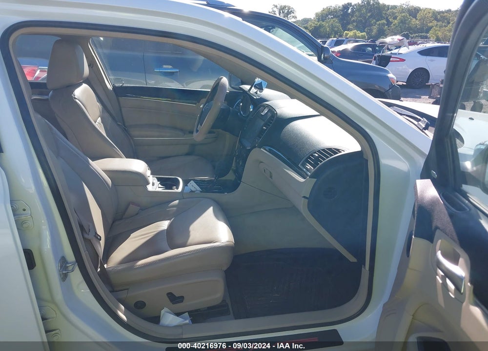 2011 CHRYSLER 300 LIMITED VIN: 2C3CA5CG8BH592413