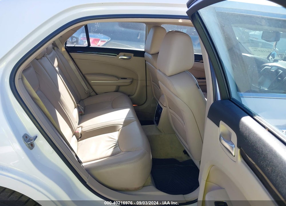 2011 CHRYSLER 300 LIMITED VIN: 2C3CA5CG8BH592413