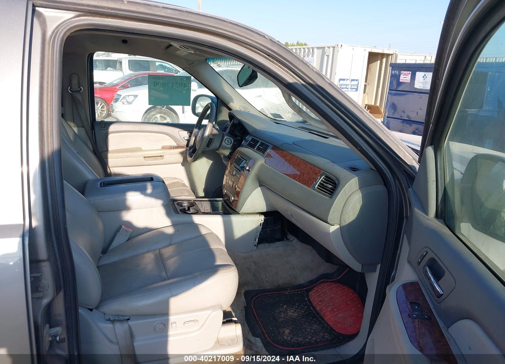 2007 CHEVROLET TAHOE VIN: 1GNFC130X7R335234