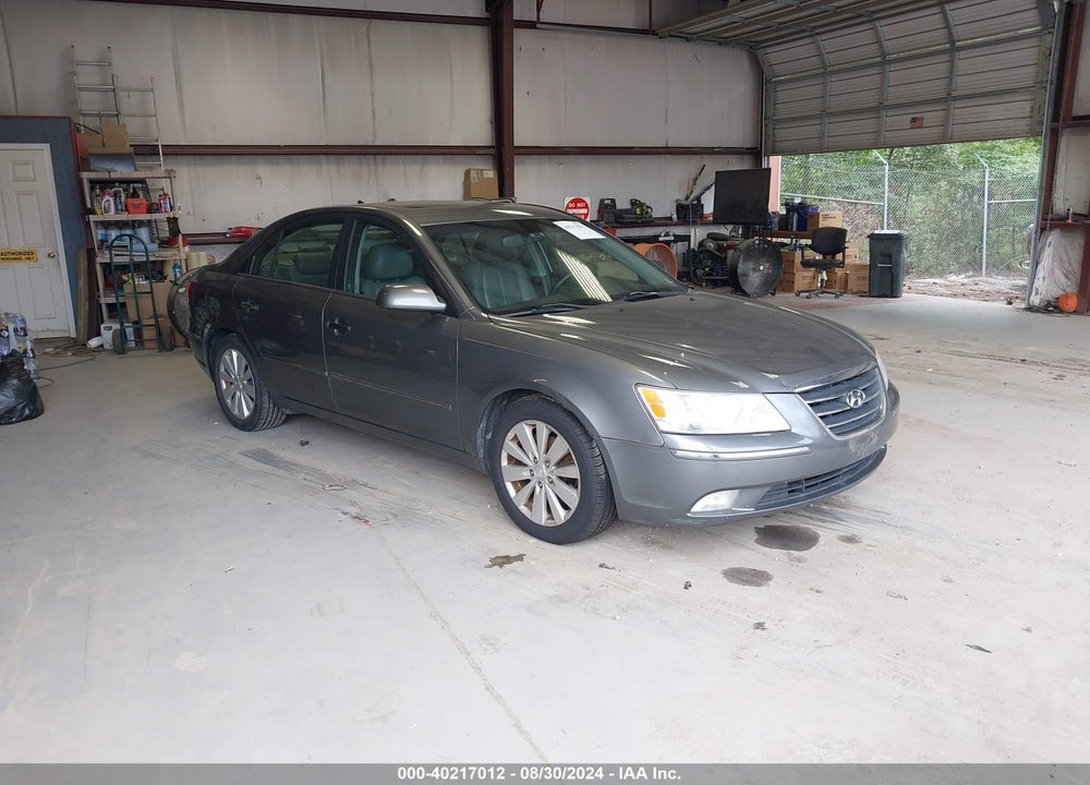 2010 HYUNDAI SONATA LIMITED V6 VIN: 5NPEU4AF9AH640085