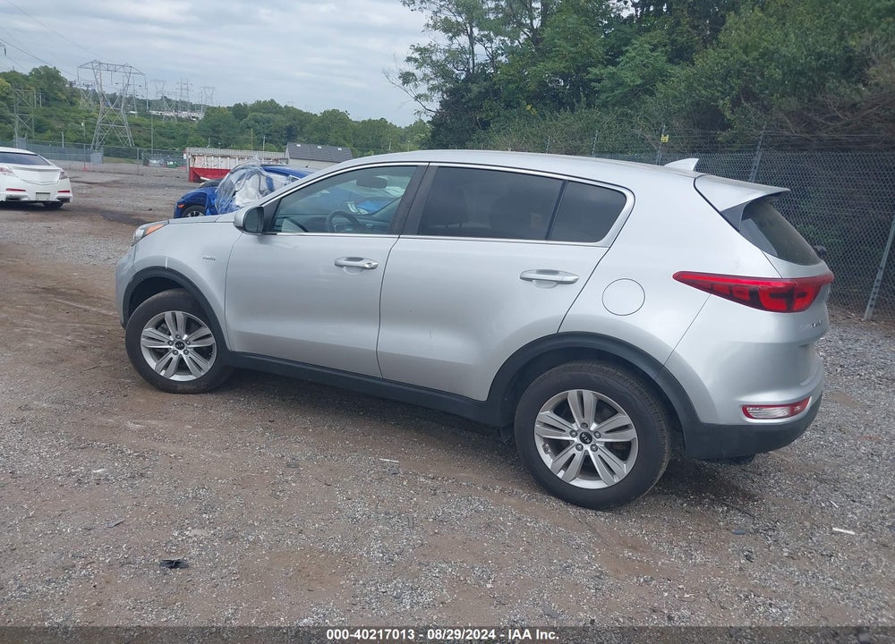 2018 KIA SPORTAGE LX VIN: KNDPMCAC9J7419308