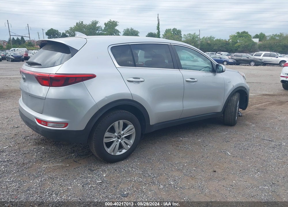 2018 KIA SPORTAGE LX VIN: KNDPMCAC9J7419308