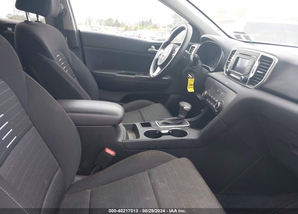 2018 KIA SPORTAGE LX VIN: KNDPMCAC9J7419308
