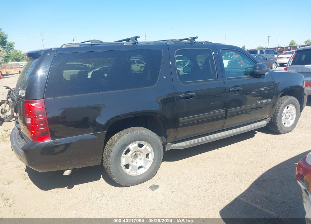 2014 CHEVROLET SUBURBAN 1500 LT VIN: 1GNSKJE75ER122796
