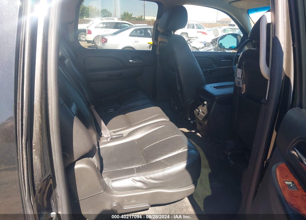 2014 CHEVROLET SUBURBAN 1500 LT VIN: 1GNSKJE75ER122796