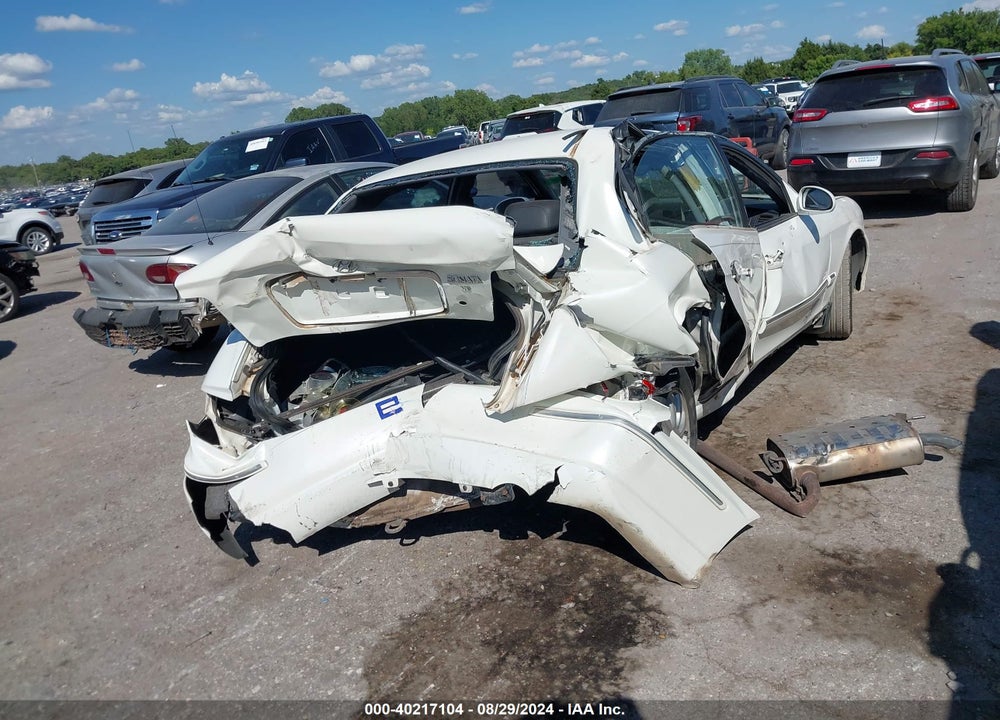 2005 HYUNDAI SONATA GLS/LX VIN: KMHWF35H35A123569