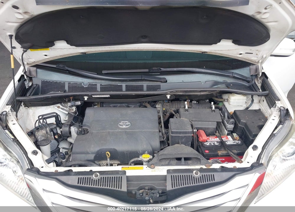 2014 TOYOTA SIENNA LIMITED 7 PASSENGER VIN: 5TDDK3DC3ES087222