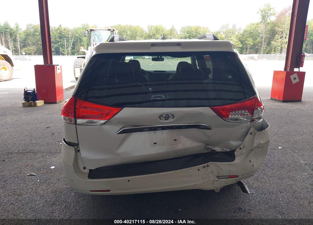 2014 TOYOTA SIENNA LIMITED 7 PASSENGER VIN: 5TDDK3DC3ES087222