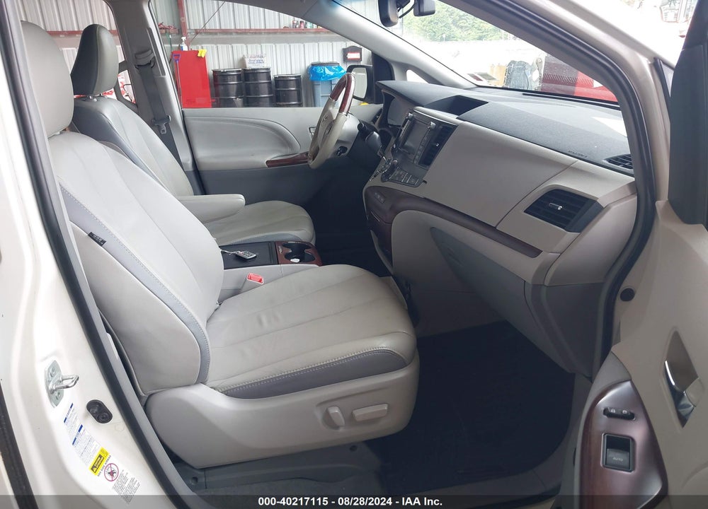 2014 TOYOTA SIENNA LIMITED 7 PASSENGER VIN: 5TDDK3DC3ES087222