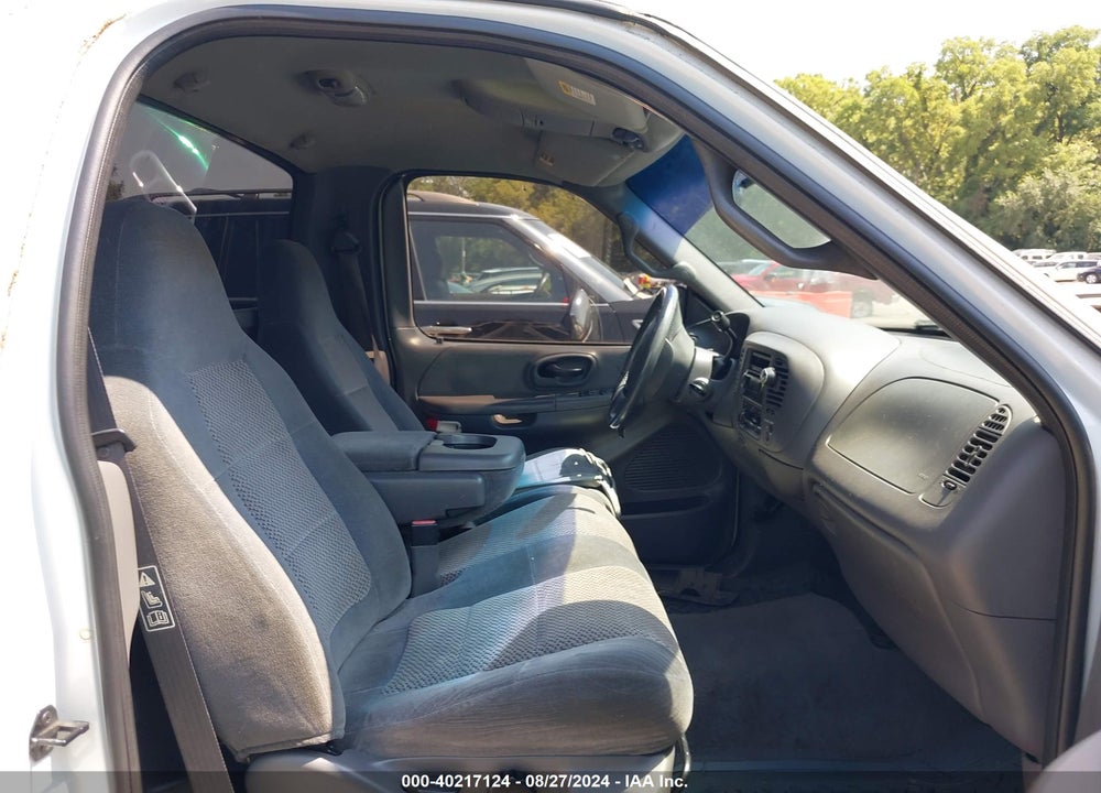 2001 FORD F-150 XL/XLT VIN: 1FTZF17221NB33396