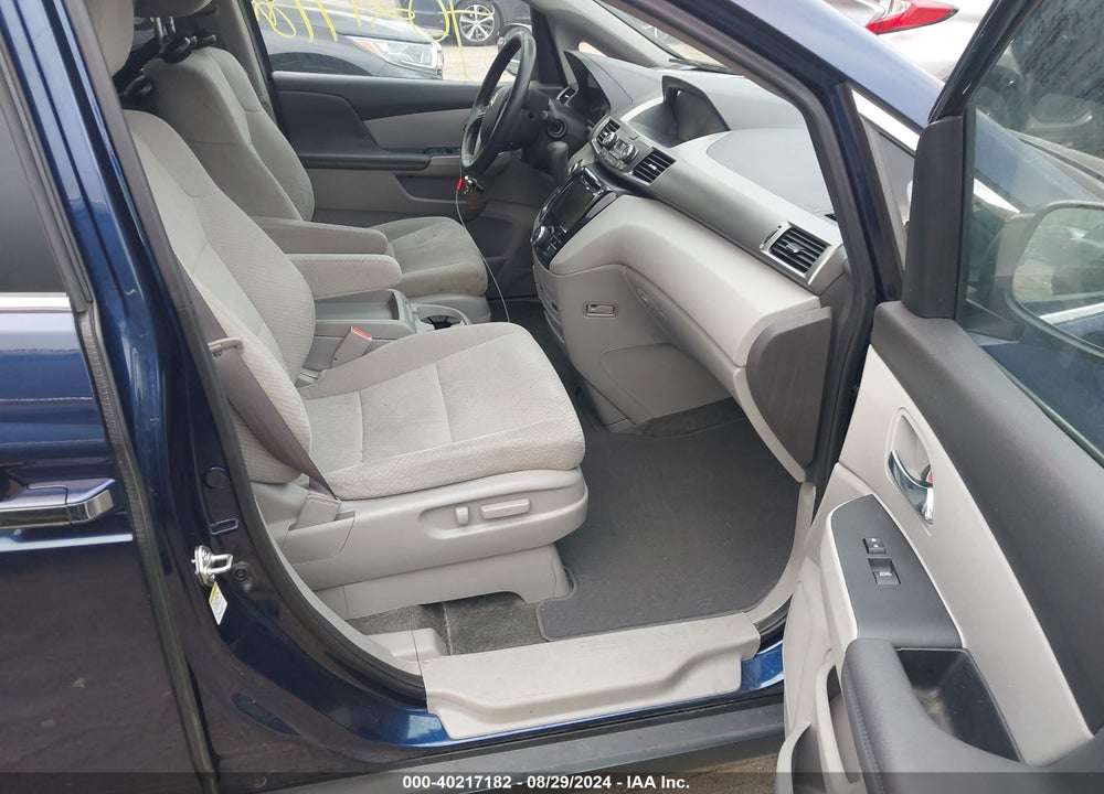 2016 HONDA ODYSSEY SE VIN: 5FNRL5H34GB124567
