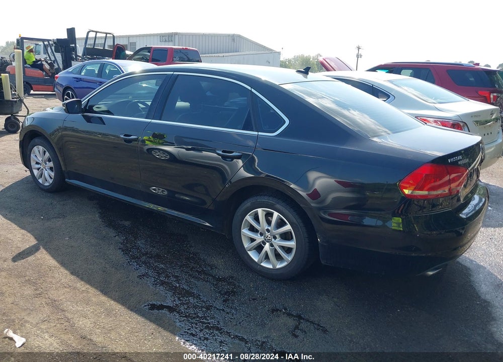 2014 VOLKSWAGEN PASSAT 2.0L TDI SE VIN: 1VWBN7A36EC029470