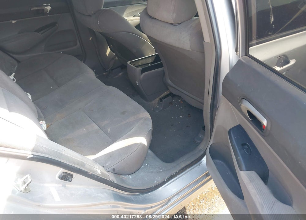 2011 HONDA CIVIC LX VIN: 19XFA1E54BE007772