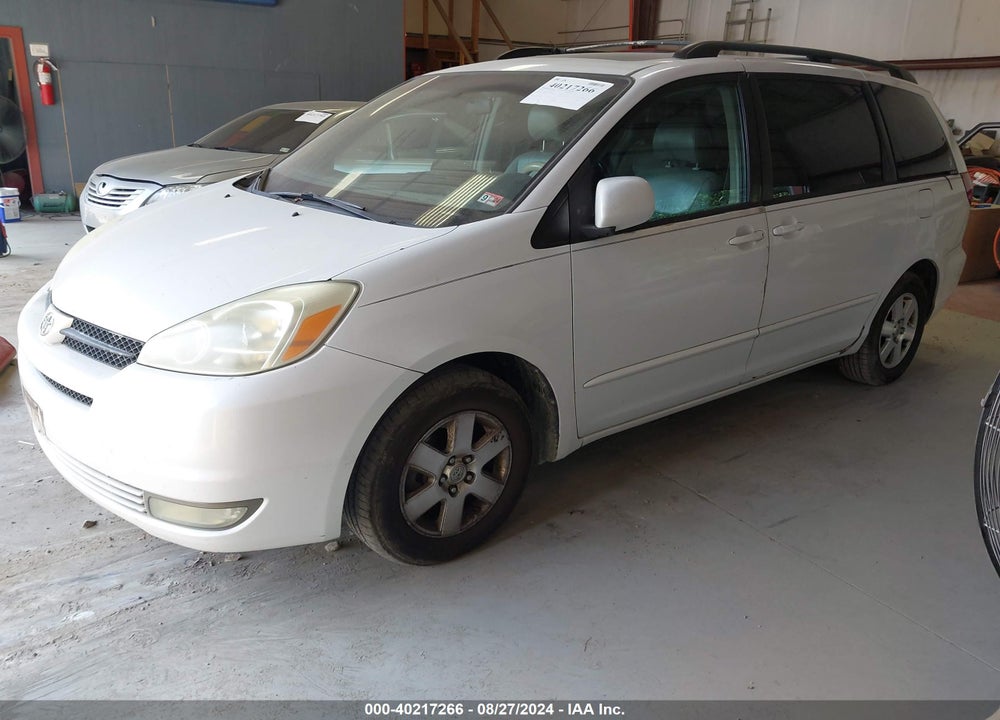2004 TOYOTA SIENNA XLE VIN: 5TDZA22CX4S167489