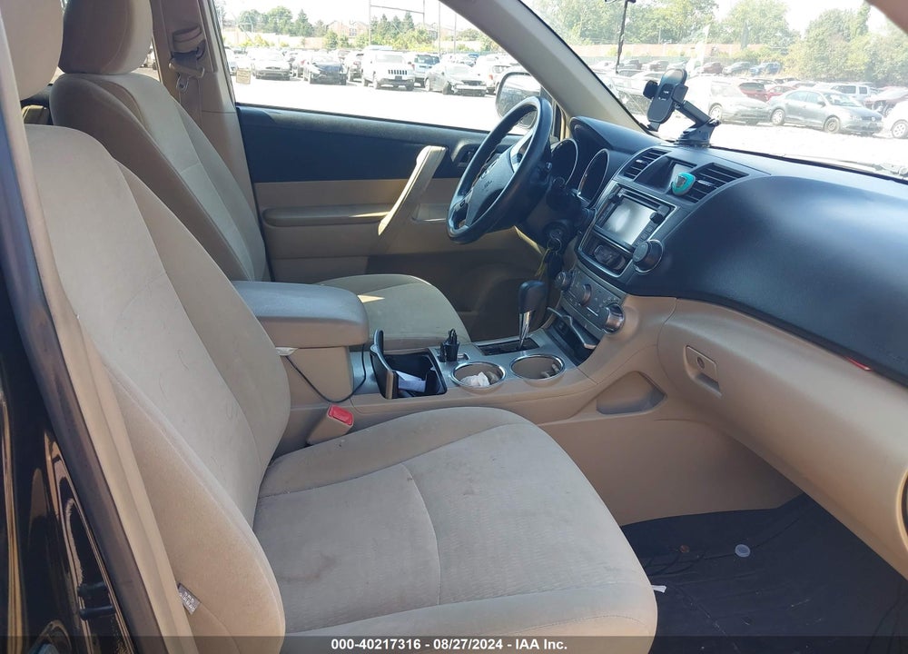 2013 TOYOTA HIGHLANDER BASE PLUS V6 VIN: 5TDBK3EH5DS195244