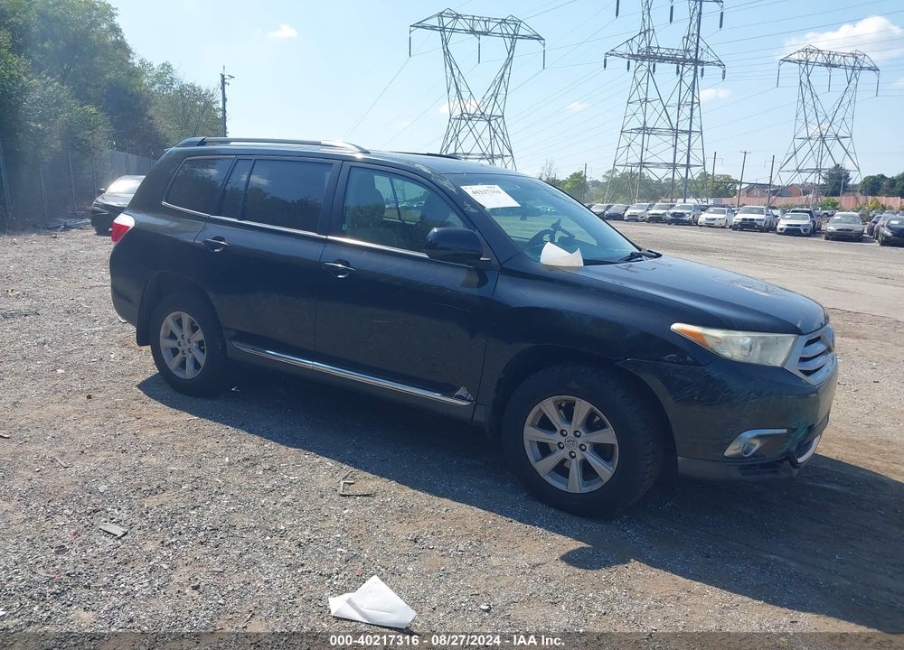 2013 TOYOTA HIGHLANDER BASE PLUS V6 VIN: 5TDBK3EH5DS195244
