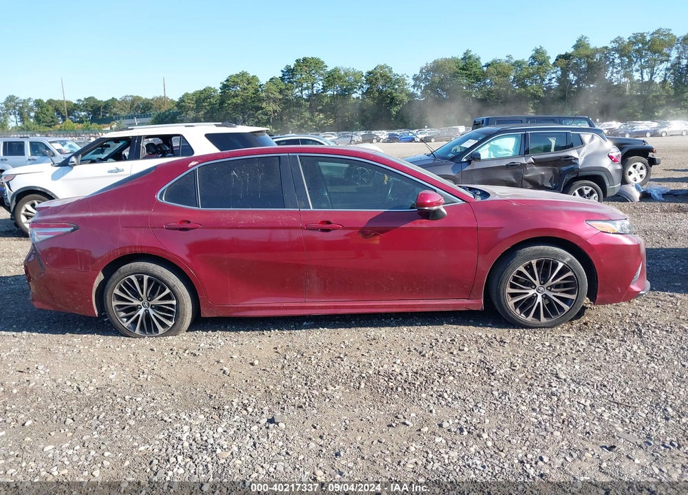 2018 TOYOTA CAMRY SE VIN: 4T1B11HK4JU620972