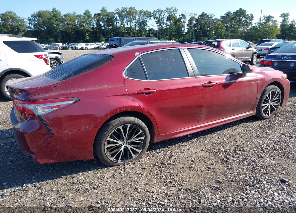 2018 TOYOTA CAMRY SE VIN: 4T1B11HK4JU620972