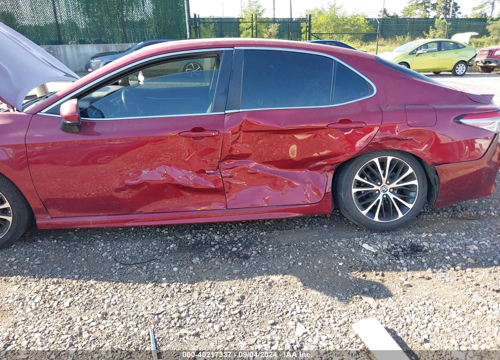 2018 TOYOTA CAMRY SE VIN: 4T1B11HK4JU620972