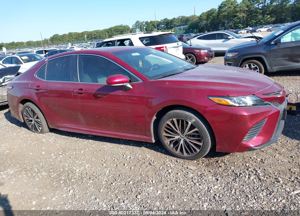 2018 TOYOTA CAMRY SE VIN: 4T1B11HK4JU620972