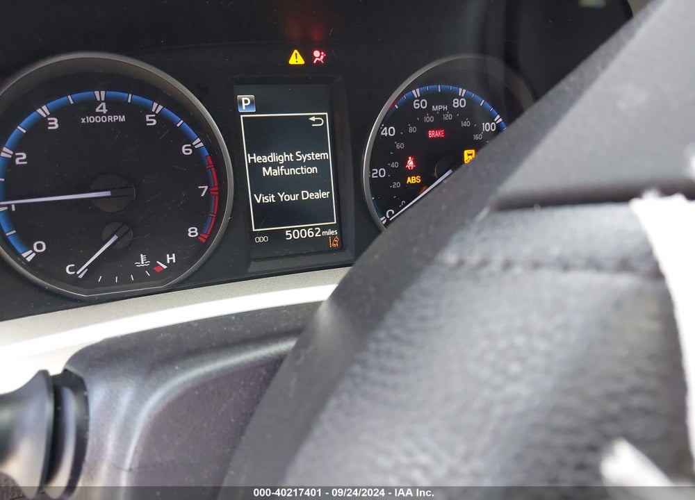 2018 TOYOTA RAV4 LE VIN: 2T3ZFREV6JW521817