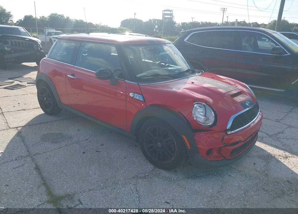2011 MINI COOPER S VIN: WMWSV3C5XBTY12648