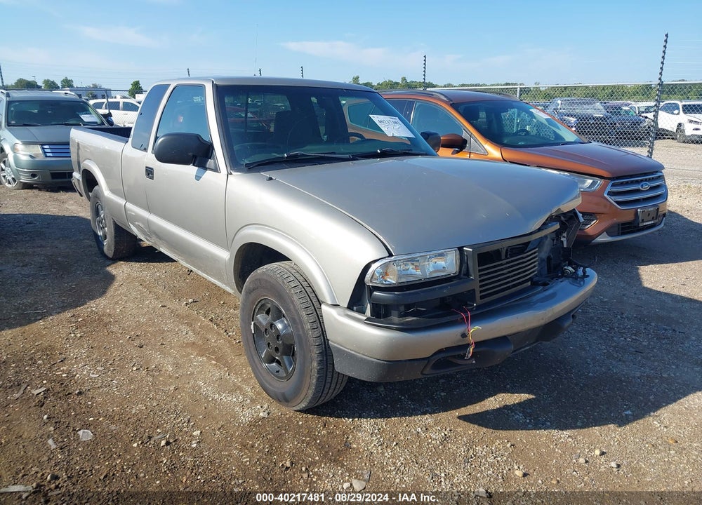 2002 CHEVROLET S-10 LS VIN: 1GCDT19W528188668