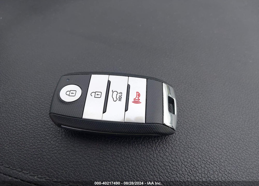 2020 KIA SORENTO 3.3L EX VIN: 5XYPHDA53LG710565
