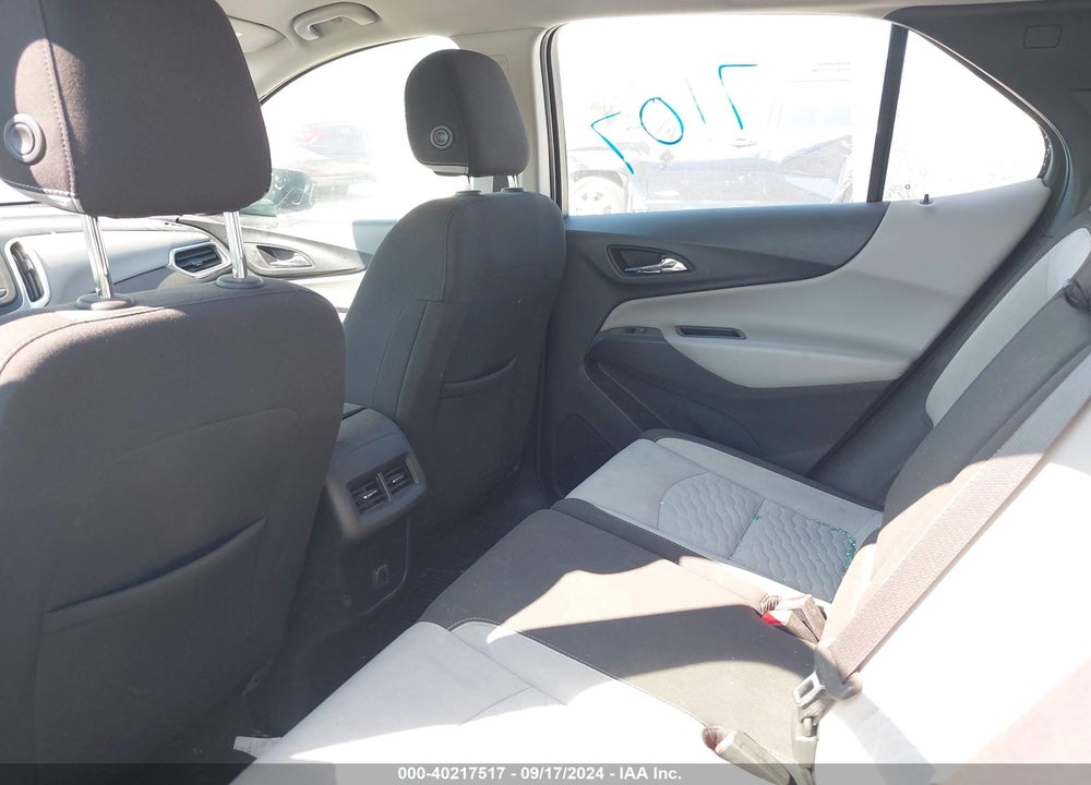 2018 CHEVROLET EQUINOX VIN: 2GNAXREV1J6251604
