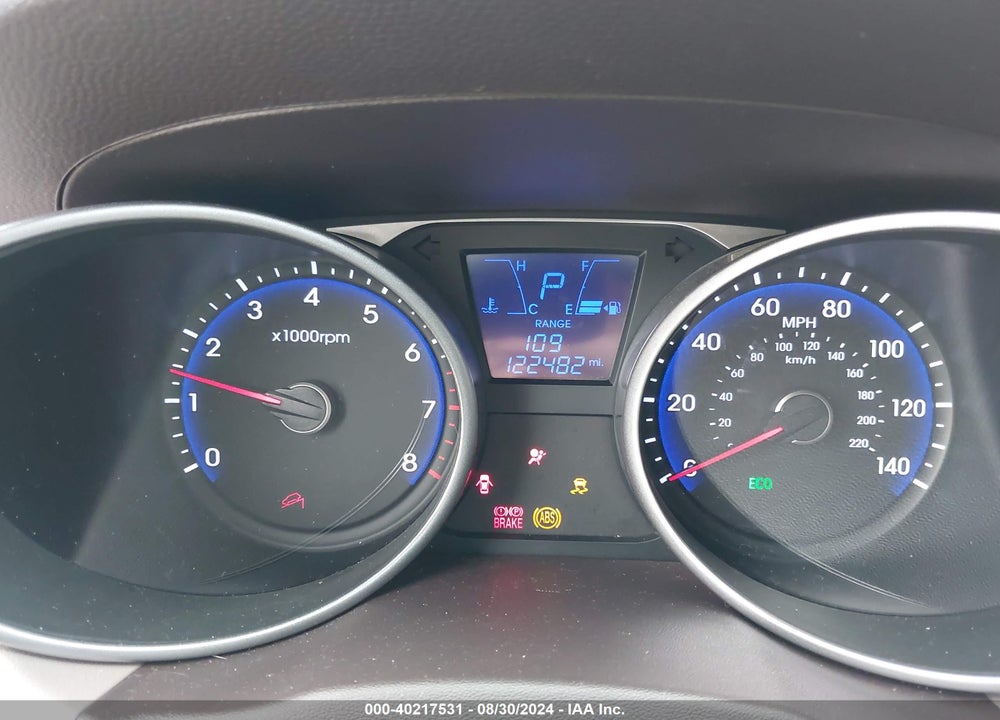 2015 HYUNDAI TUCSON SE VIN: KM8JU3AG2FU965042