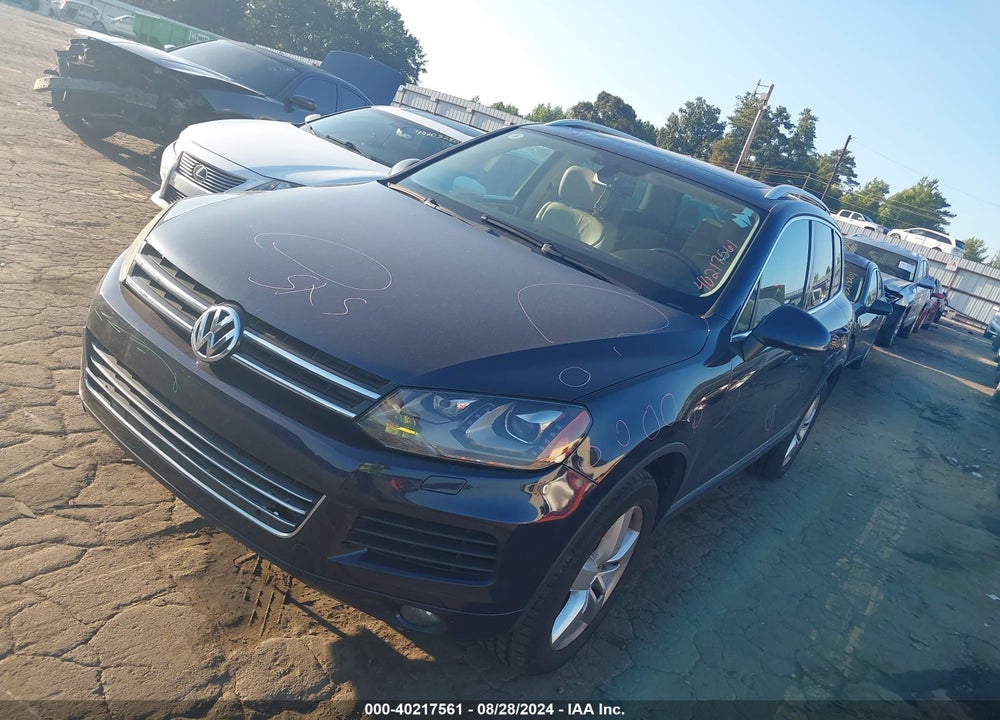 2013 VOLKSWAGEN TOUAREG VR6 LUX VIN: WVGEF9BP2DD010686