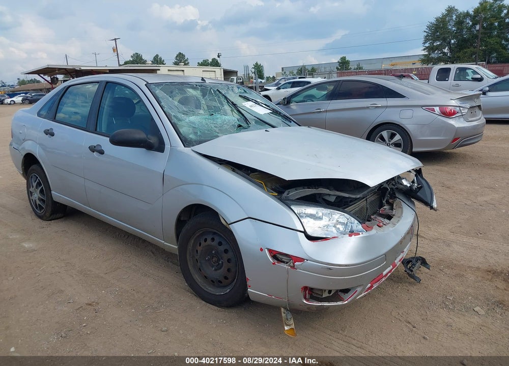 2005 FORD FOCUS ZX4 VIN: 1FAFP34N45W139328