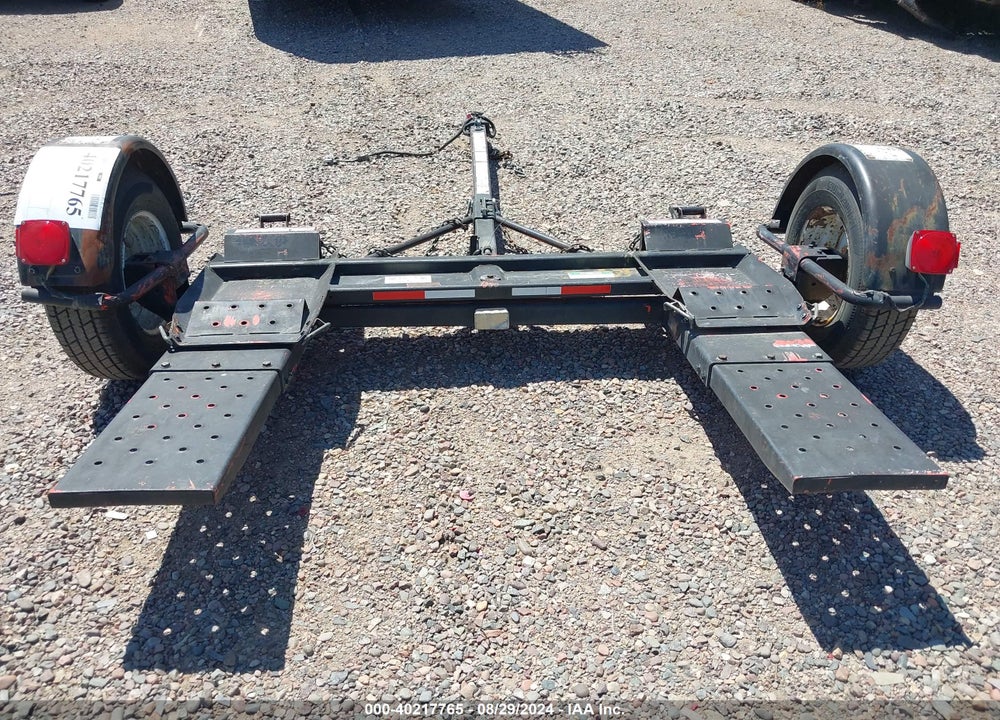 2000 TILT UHAUL VIN: 00000000000041570