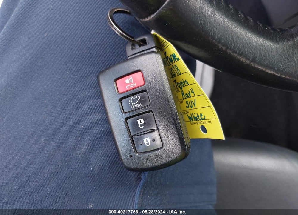 2018 TOYOTA RAV4 SE VIN: 2T3NFREV4JW451779