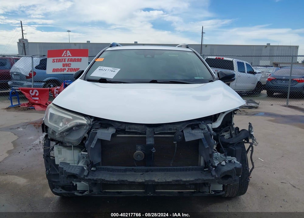 2018 TOYOTA RAV4 SE VIN: 2T3NFREV4JW451779