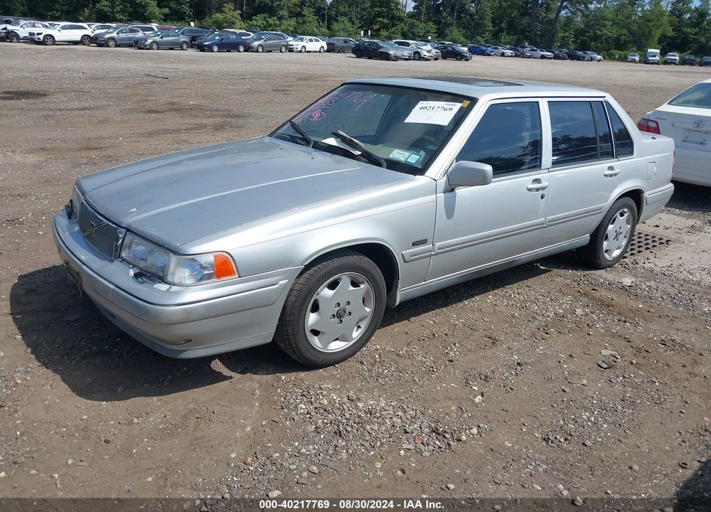 1998 VOLVO S90 VIN: YV1KS9608W1129888