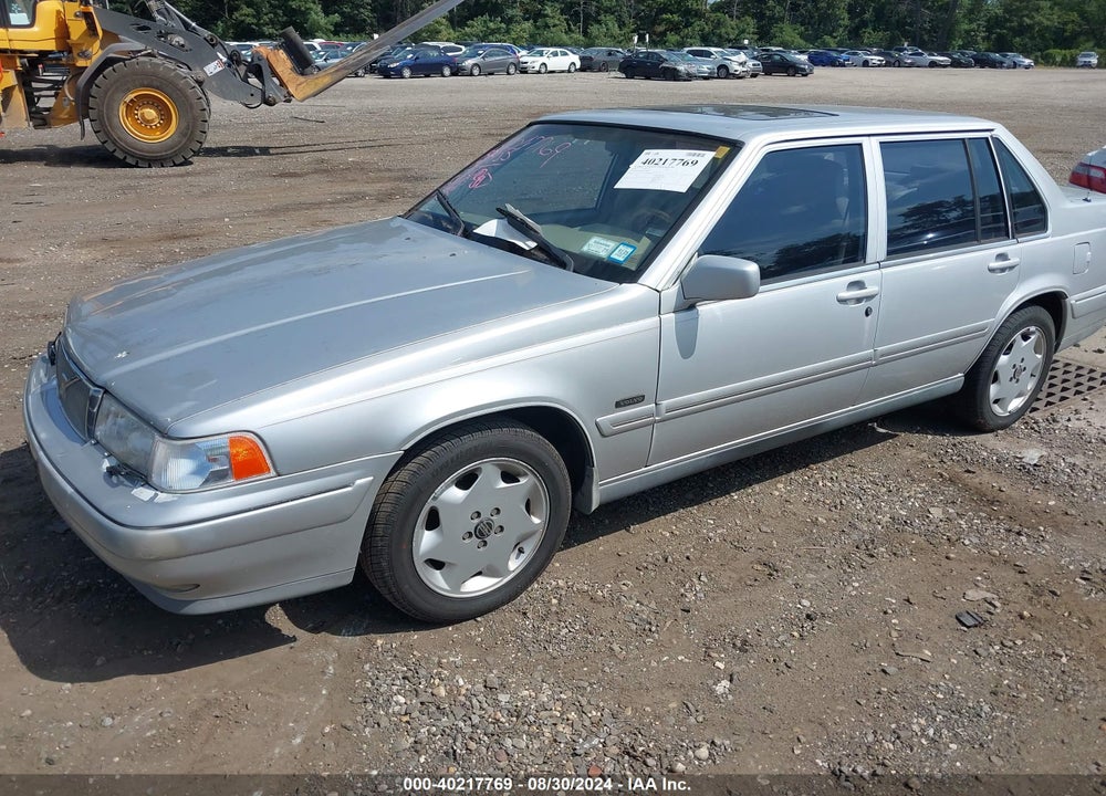 1998 VOLVO S90 VIN: YV1KS9608W1129888