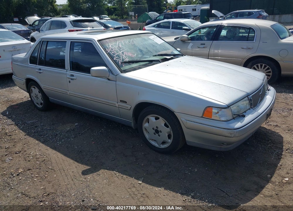 1998 VOLVO S90 VIN: YV1KS9608W1129888