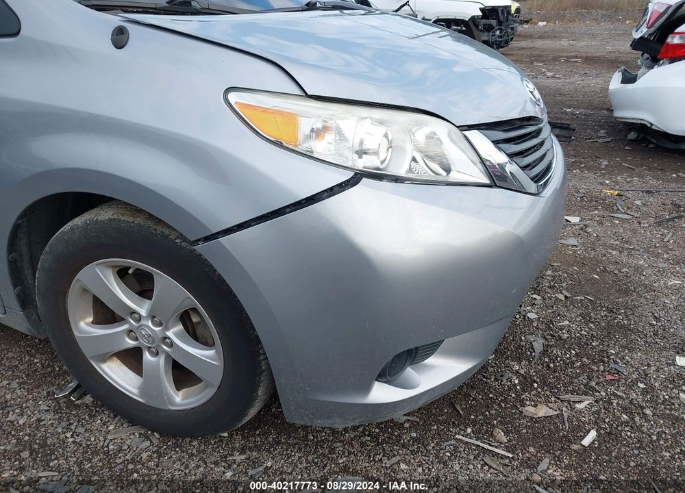 2013 TOYOTA SIENNA LE V6 8 PASSENGER VIN: 5TDKK3DC9DS300471