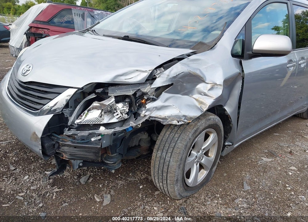 2013 TOYOTA SIENNA LE V6 8 PASSENGER VIN: 5TDKK3DC9DS300471
