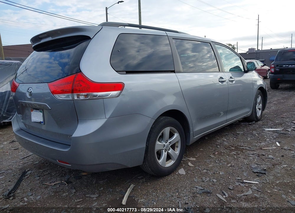 2013 TOYOTA SIENNA LE V6 8 PASSENGER VIN: 5TDKK3DC9DS300471